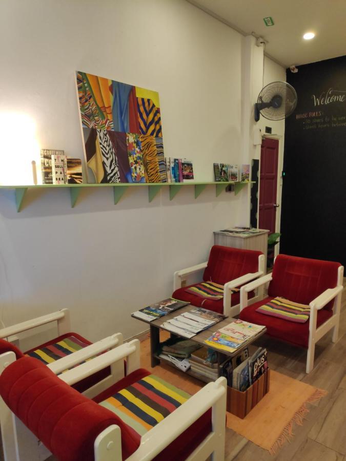 Ez Lodgings Kampong Gadong Eksteriør bilde